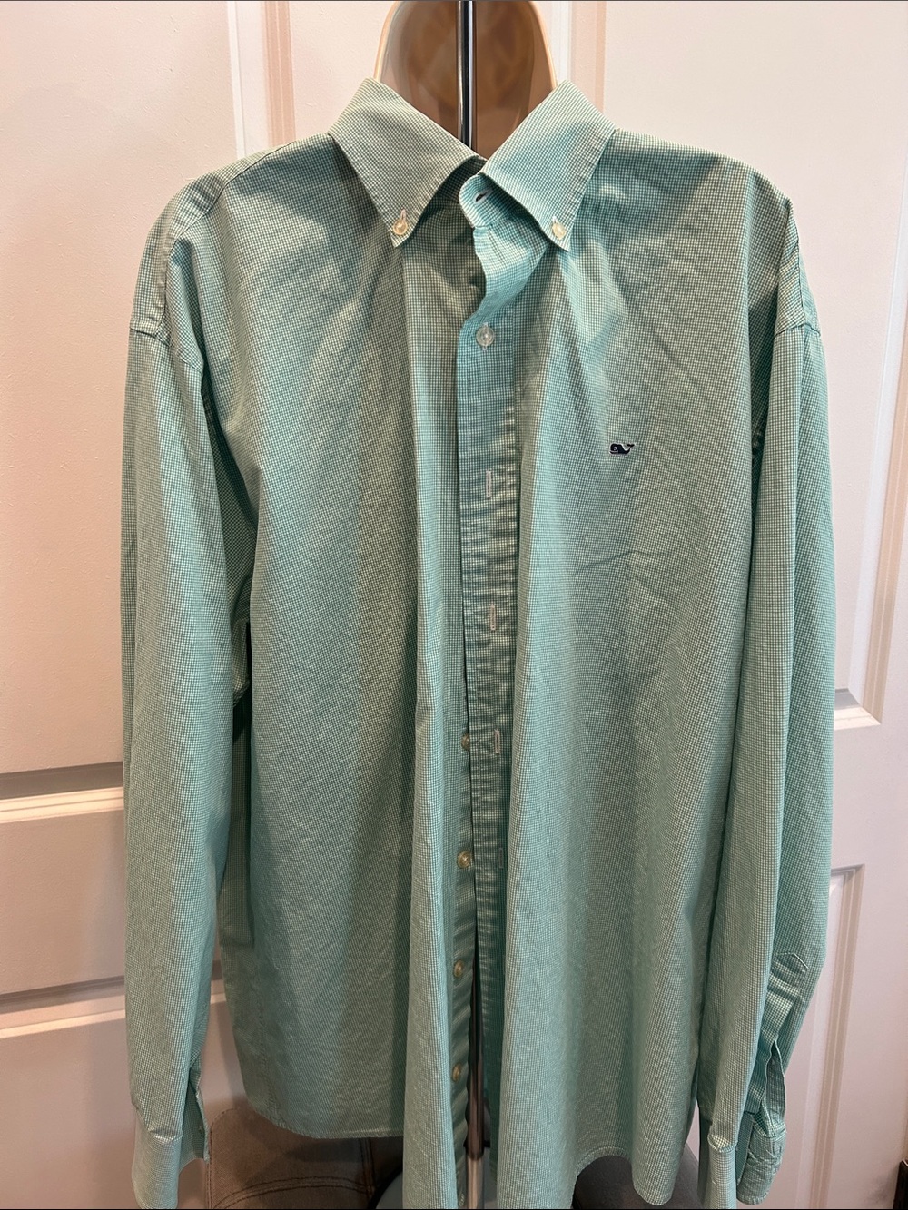Vineyard Vines Button-Down Shirt in Mint Green size XL GUC